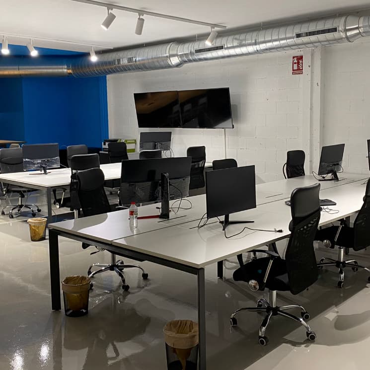 Oficinas de Reloadly Technologies reformadas por CRUGA Rehabilita