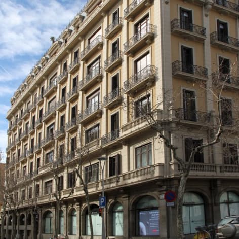 Comunidad de propietarios Diagonal rehabilitada por CRUGA Rehabilita