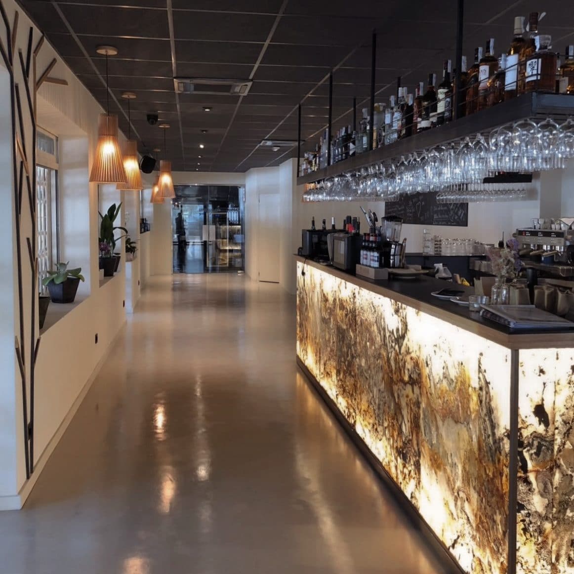 Espacio comercial reformado por CRUGA Rehabilita